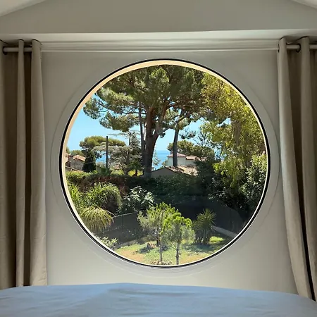 Cap D'antibes Villa, 6 People, Sea View, Air Conditioning * Antibes