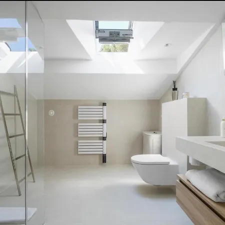 Villa Cap D'antibes Villa, 6 People, Sea View, Air Conditioning