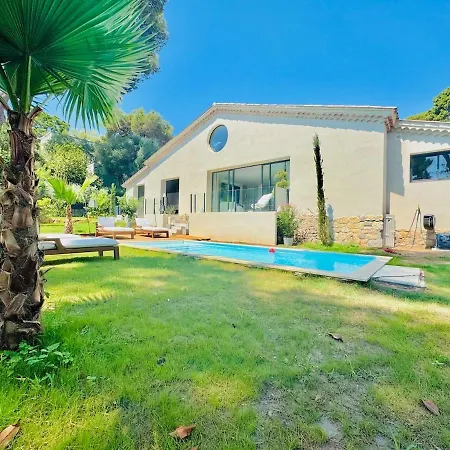 Willa Cap D'antibes Villa, 6 People, Sea View, Air Conditioning